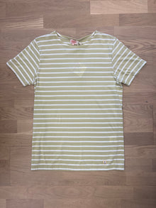  53842 STRIPE T-SHIRT PALE OLIVE / MILK (NEJ)